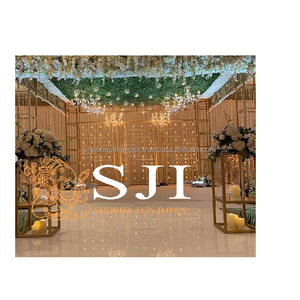 ซุ้มแต่งงานทรงสี่เหลี่ยมจัตุรัสโกลเด้นเกรซ ทนทาน ผลิตจากพลาสติกเสริมใยแก้ว - Product Image 1