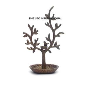 Expositor de Joyería en Forma de Árbol Gris, Multifuncional, Estilo Japonés, Diseño Moderno con Base Negra de Madera, Buena Calidad - Product Image 2