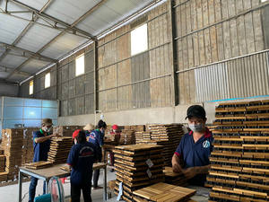 Baldosas de Madera de Acacia para Interiores y Exteriores, Tablas de Madera Encajables - Product Image 3