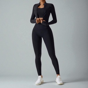 Ensemble de yoga printanier décontracté pour femme, ensemble de fitness trois pièces pour la course en extérieur, veste à manches longues, vêtements de sport sans couture à séchage rapide - Product Image 2