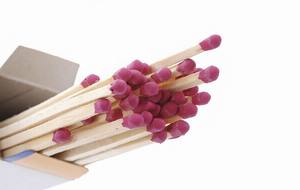 Fósforos de Seguridad para Barbacoa Extra Largos de 170 mm, Resistentes al Agua, Clásicos, 50 Unidades, Caja de Fósforos de Madera Ecológica, Impresión Personalizada, Fabricante de la India - Product Image 3