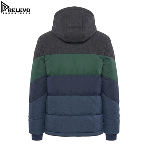 เสื้อแจ็คเก็ตพัฟเฟอร์ผู้ชายแบบพรีเมียม OEM สีเขียวชาร์โคลและสีน้ำเงิน พร้อมฮู้ดแบบควิลท์สำหรับฤดูหนาว ปิดด้วยกระดุมแป๊กและซิป - Product Image 2
