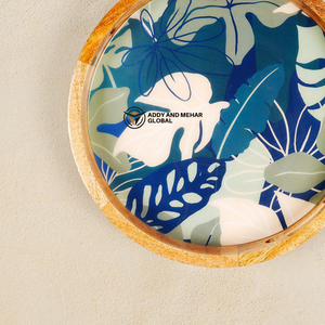 Bandeja Redonda de Madera de Mango con Resina Epoxi y Diseño de Hojas Botánicas Azules – Bandeja Decorativa de Madera para Servir Té, Café y Aperitivos - Product Image 5