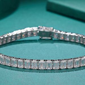 Bracelet tennis classique en diamant taille émeraude, argent 925, sertissage en canal, pour femme, usage quotidien - Product Image 1