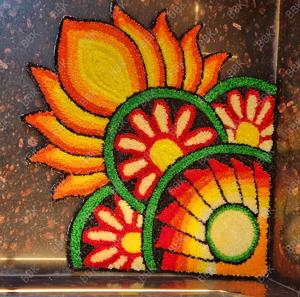 Tapis Rangoli Royal Jaipurios en Plumes et Fils de Soie, Grand Format 3 Pieds, Décoration Festive pour Sol, Suspendable, Lavable et Réutilisable pour Entrée de Maison - Product Image 4