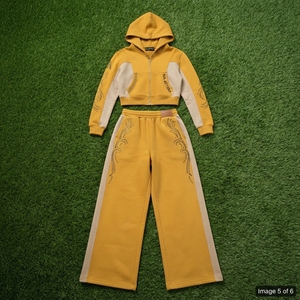 Custom <b>Women</b> Cropped Zip Up Hoodie and Wide Leg <b>Sweatpants</b> Two Piece Contrast Color Rhinestone Tracksuit Set - Product Image 5