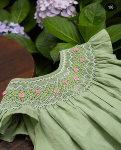 Venta al por Mayor de Rompers para Niñas con Bordado a Mano, Algodón Tejido, Verde Vintage, Cuello Peter Pan, Manga Corta, Bordado a Mano - Product Image 3