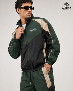 Ensemble coupe-vent personnalisé : veste légère en nylon et short respirant, séchage rapide, élégant, OEM - Product Image 4