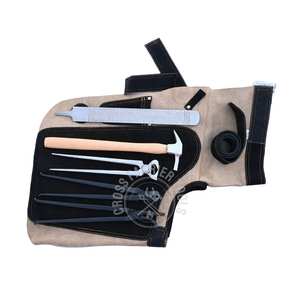 ชุดเครื่องมือช่างเกือกม้าแบบหนัก พร้อมผ้ากันเปื้อนหนังแท้ เครื่องมือถอดกีบ เครื่องมือถอนตะปู เครื่องมือตะไบ เครื่องมือทำร่องกีบ และค้อน - Product Image 1