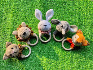 Produit le plus vendu : Jouets à hochet amusants dans diverses formes, cadeaux parfaits pour les nouveau-nés, écologiques et non toxiques - Product Image 5