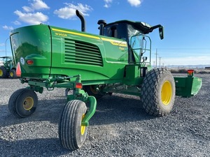 2023 W260R Windrower Équipement Premium Prêt à l'Exportation - Product Image 3