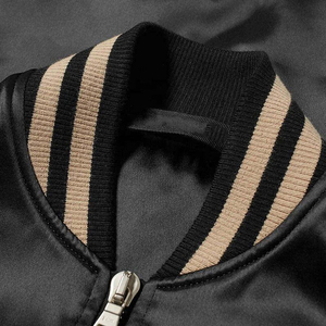 Blousons coupe-vent en satin personnalisables pour hommes avec capuche pour la saison hivernale, finition de qualité supérieure, blouson bomber surdimensionné - Product Image 5