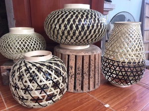 Lámparas de Bambú Tejidas a Mano de Calidad de Exportación, Fabricante Mayorista de Vietnam con Empaque Personalizado para Importadores Internacionales - Product Image 4