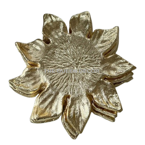 Sous-verres et dessous-de-plat en métal de qualité supérieure, lot de 6, élégants, brillants, polis, en forme de feuille, pour la salle à manger - Product Image 3