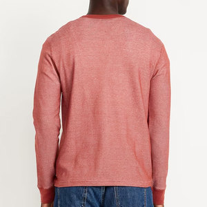 Chemise en tricot gaufré de qualité supérieure, coutures durables, coupe élégante, idéale pour un confort tout au long de l'année. - Product Image 3