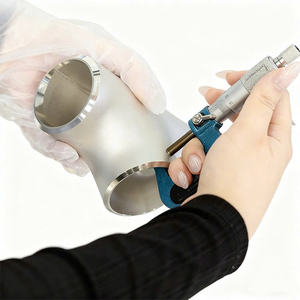 Tubería en T de Acero Inoxidable Vietnamita 304 304L 316 316L ASME B16.9 A SA403 de Media a Doce Pulgadas, Alta Presión, Superficie Lisa - Product Image 1