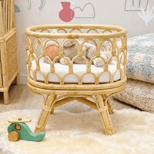 Cuna de mimbre hecha a mano por proveedor vietnamita, diseño floral, para muñecas, buen precio. - Product Image 3