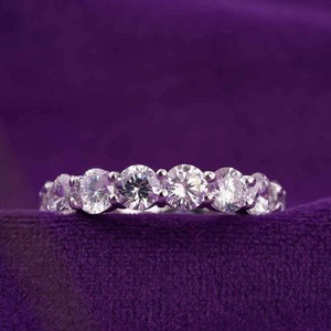 Bague de fiançailles en diamant de qualité supérieure pour femme, bijoux de mode pour les occasions spéciales, disponible au prix de gros. - Product Image 1