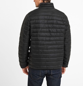 Chaqueta Acolchada Negra Estilo North Face para Hombre, Ligera y Moderna para el Invierno - Product Image 3