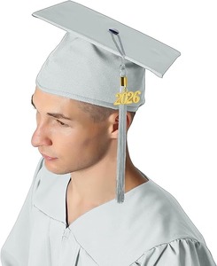 Conjunto de toga, birrete y borla de graduación mate 2026 para secundaria y licenciatura, tipo de tela 100% poliéster - Product Image 2