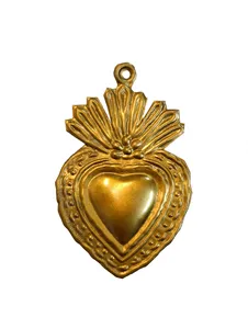 Arte de Pared Ex Voto de Metal con Acabado de Latón Hecho a Mano, Sagrado Corazón con Alas de Ángel Ornamentadas, Milagro Religioso, Decoración Interior Católica - Product Image 6