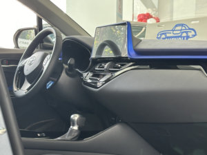 2024 <span class=keywords><strong>Toyota</strong></span> <span class=keywords><strong>CHR</strong></span> SUV pequeño Coches nuevos 2.0L Motor de gasolina con <span class=keywords><strong>precio</strong></span> bajo Stock disponible - Product Image 3