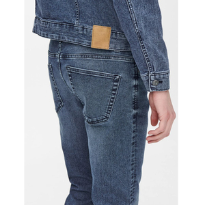 Pantalons en denim délavé élégants pour hommes, pour un style décontracté et les tendances streetwear urbaines - Product Image 5
