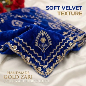 Exquisita Dupatta de Terciopelo Azul Oscuro para Novia con Bordado Floral de Zari Dorado en Toda la Superficie, Chal de Boda, Estola para Bodas Exquisitas - Product Image 3