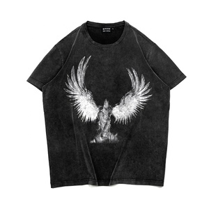 T-shirt noir surdimensionné pour homme avec imprimé ailes d'ange, logo frontal, manches courtes, col rond, style streetwear, séchage rapide, jersey de coton - Product Image 2