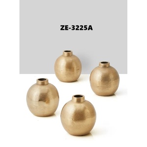 Florero Metálico de Alta Demanda para Redes Internacionales de Distribución Mayorista en Todo el Mundo, Florero Metálico Decorativo Nórdico para Escritorio - Product Image 4