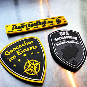 Parche de goma 3D en relieve Geocacher GPS Vermes sung de forma irregular para coser, amarillo y negro - Product Image 4