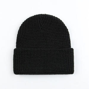 Gorros de punto acanalado al por mayor, gorros de punto con parche personalizado, precio de fábrica, gorros de punto estilo streetwear - Product Image 2