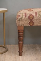 Banc ottoman en jute Kilim fait main, siège en bois rembourré style bohème, banc d'entrée traditionnel, repose-pieds rustique pour la décoration intérieure