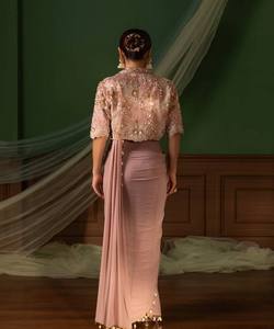 Sari en crêpe de soie de créateur avec dentelle, prêt-à-porter, avec chemisier cousu et koti, pour soirée, design moderne, lavable, séchage rapide, prix de gros - Product Image 3