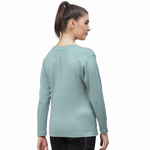 ชุดว่ายน้ำผู้หญิงคุณภาพสูง พร้อมเสื้อแรชการ์ดสำหรับเล่นเซิร์ฟและใส่ชายหาด ป้องกันรังสียูวี ดีไซน์สวมใส่สบาย - Product Image 2