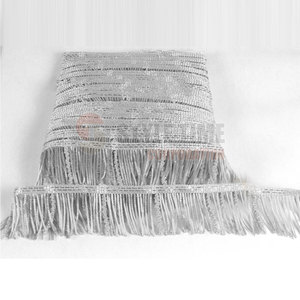 Flecos con detalles elegantes que ofrecen tela suave y flecos de calidad para decoración de prendas. - Product Image 3