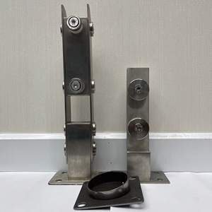 Support en forme de L antirouille pour cloisons de toilettes d'aéroport, support en acier inoxydable OEM pour projets de cloison de toilette personnalisés - Product Image 2