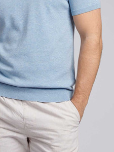 เสื้อโปโลผู้ชายสีฟ้าอ่อน ผ้าถักเนื้อเรียบ แขนสั้น สวมใส่สบาย ระบายอากาศได้ดี ทรงปกติ ผ้าฝ้าย 100% - Product Image 3