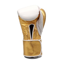 Gants de boxe MMA personnalisés No Boxing No Life en cuir de vachette véritable blanc doré, avec fermeture auto-agrippante, anti-humidité, doigts entièrement couverts - Product Image 3