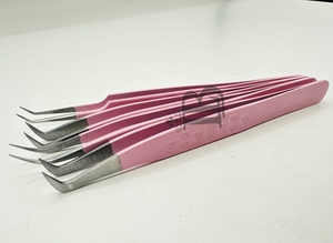 Pinzas Profesionales de Alta Demanda para Extensiones de Pestañas, Color Rosa, Punta Curva Sostenible con Ángulo de 90 Grados, Mango en Forma de Corazón - Product Image 5