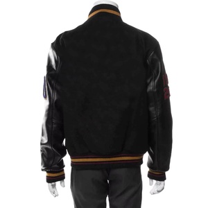 Chaqueta Universitaria Varsity de Lana para Hombre con Bordado Chenille Personalizado al por Mayor, con Mangas de Cuero - Product Image 4