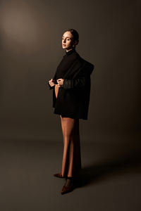 Nuevos Blazers de Mujer con Cuello en V, de Lana Tejida, Negros, con Doble Forro, Transpirables, de Talla Grande, Estilo Vietnamita, con un Solo Botón - Product Image 3