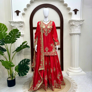 Costume Salwar traditionnel exclusif pour femmes, de style indien et pakistanais, disponible au meilleur prix auprès d'un exportateur indien - Product Image 1
