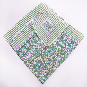 Bandana Premium Personnalisé en Coton Imprimé Floral Écologique à Nouer – Tissu Naturel de Haute Qualité, Doux pour la Peau et Élégant - Product Image 2