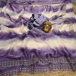 Sari de seda espacial de doble tono vibrante con trabajo tradicional de Zari Mango y blusa de diseñador completamente cosida para un glamour festivo - Product Image 1