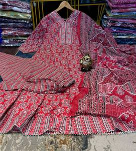 Conjunto de Kurta Anarkali, Pantalón y Dupatta de Lona de Algodón Grueso con Estampado Floral para Mujer |   Tops Largos |   Transpirable |   Bordado con Cuello en V |   Tallas Grandes - Product Image 3