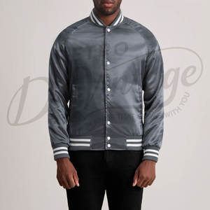 Chaqueta Varsity Gris Satinada para Hombre, Estilo Clásico de Béisbol, Chaqueta Bomber Casual con Botones a Presión, Estilo Letterman con Ribete Acanalado a Rayas - Product Image 6