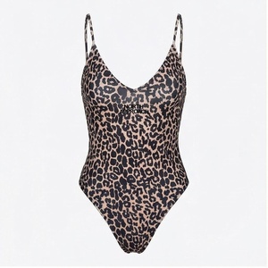 Ensemble de yoga 2 pièces imprimé papillon bleu avec finition dorée, body à col en V profond et jupe portefeuille longueur genou - Product Image 1