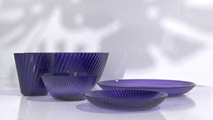 Vaisselle à texture optique fabriquée à Taïwan, édition Wonderland - Tasses, bols, assiettes - Violet Valeria - Product Image 2