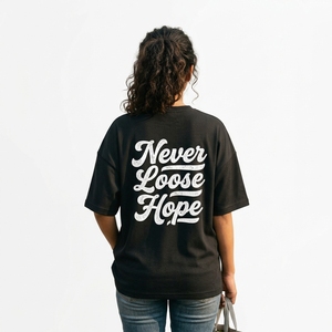 T-shirt imprimé personnalisé pour femme, style streetwear, manches courtes, 100 % coton premium, coupe oversize à épaules tombantes - Product Image 3